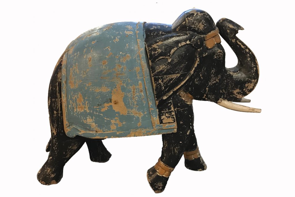 Sculpture elephant en bois